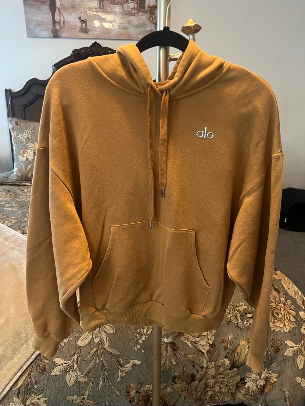 ALO Yoga womans Mustard Gold Pullover Hoodie